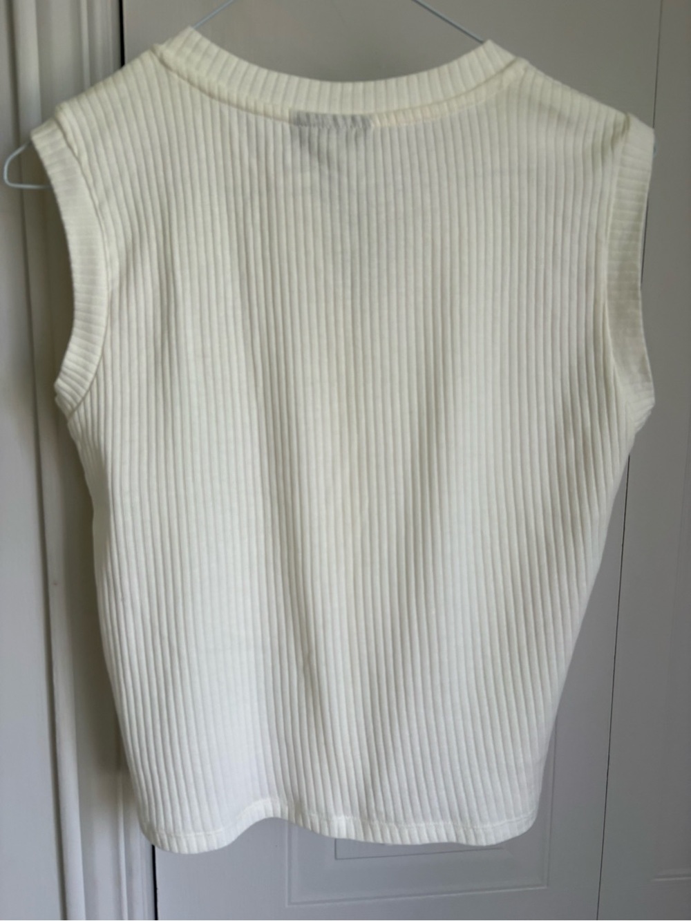 Topshop Cream Ribbed Button-Front Sleeveless Top - Picture 3 of 4